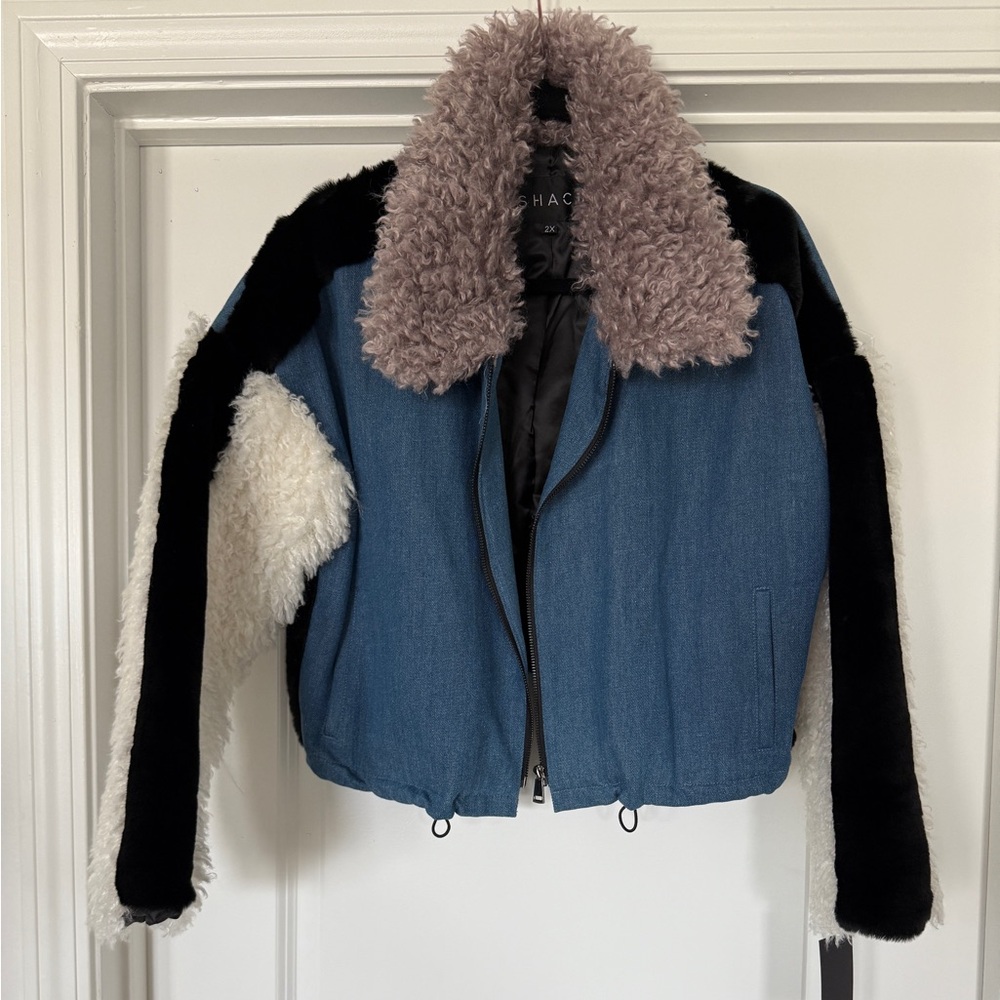 Chic Colorblock Jacket with Faux Fur Collar